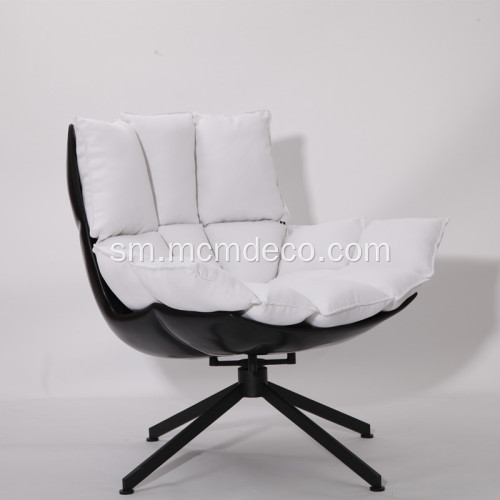 Toe fai le Husk Lounge Chair e Patricia Urquiola